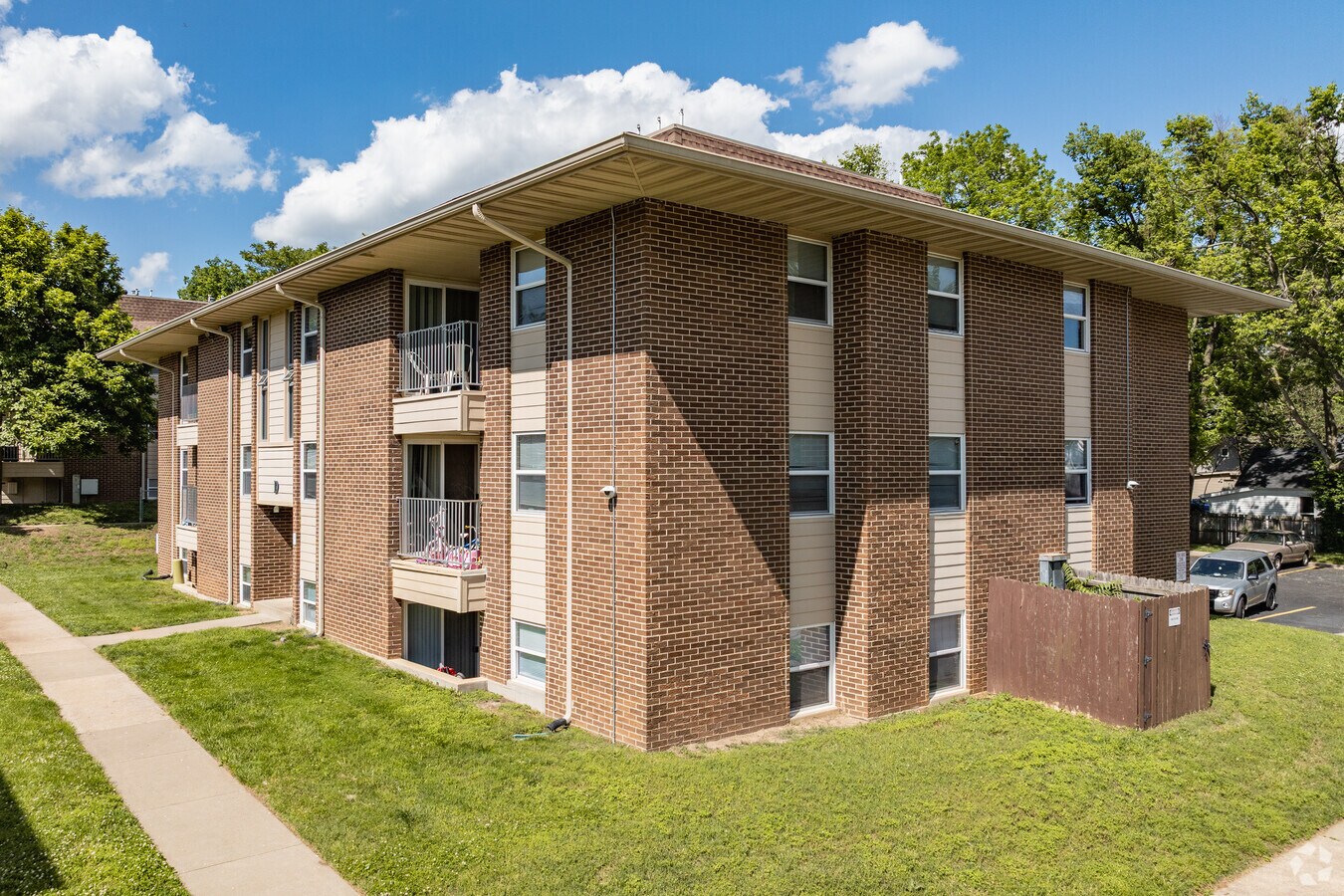 Photo - Nu Elm Apartments