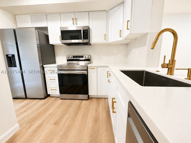 Photo - 2548 Centergate Dr Unit 108