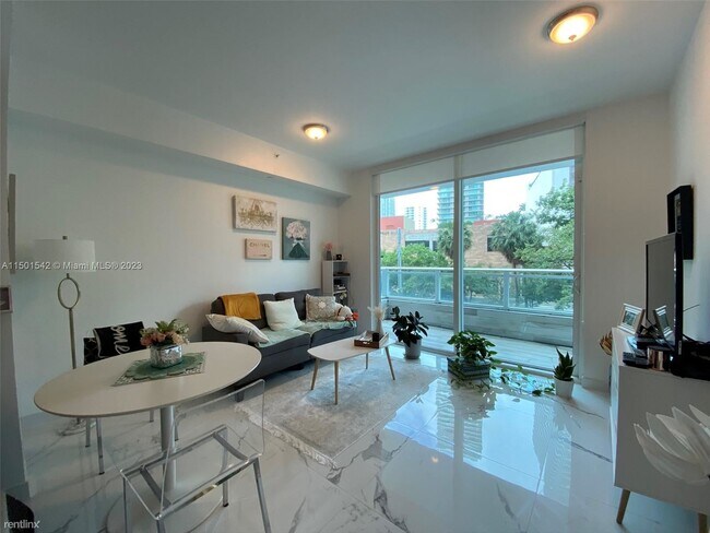 Photo - 1 br, 1 bath Condo - 1080 Brickell Ave Uni... Unit 203