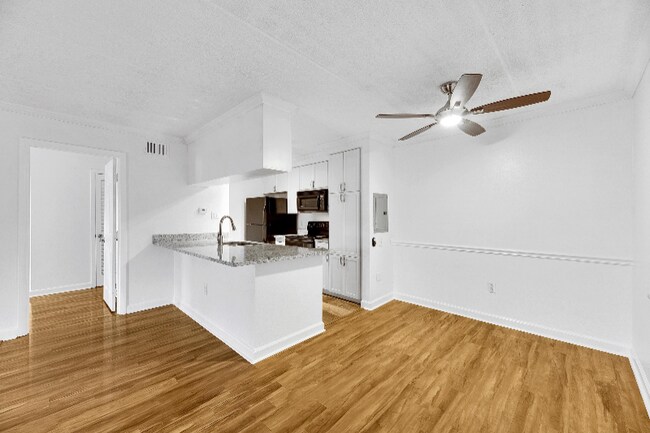 Photo - 5304 W Kennedy Blvd Unidad 106