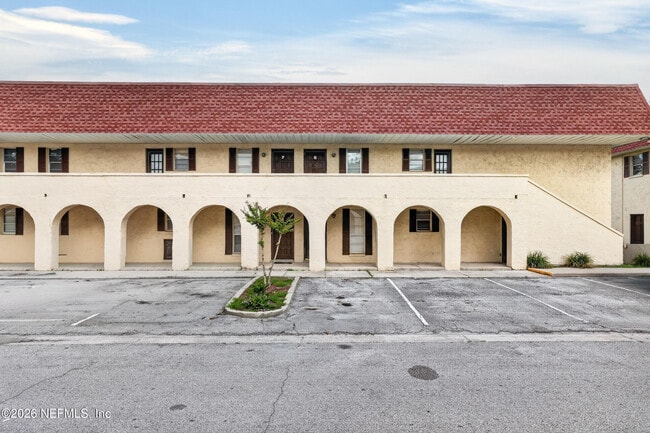 Building Photo - 1757 El Camino Rd Unit 4