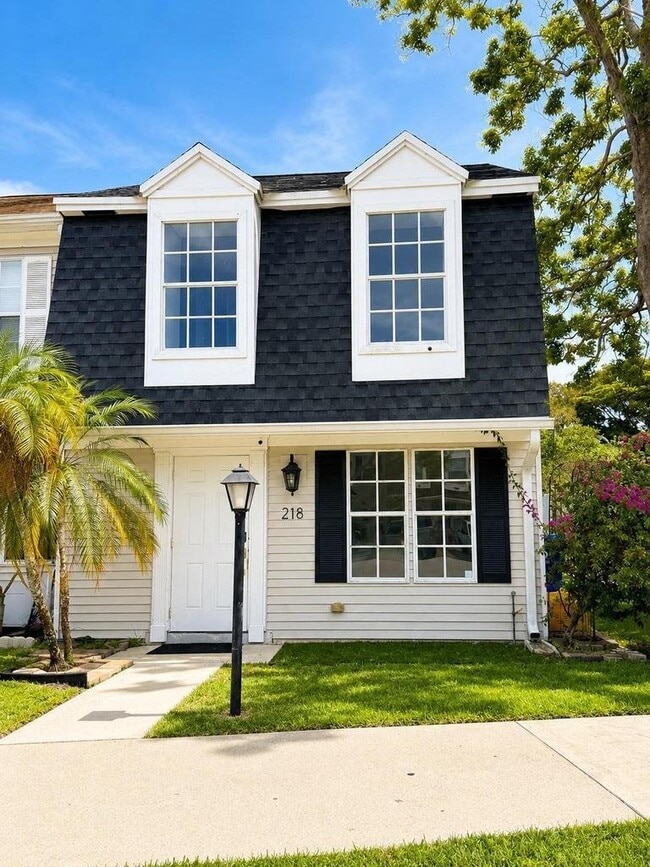 Photo - 218 Old English Dr