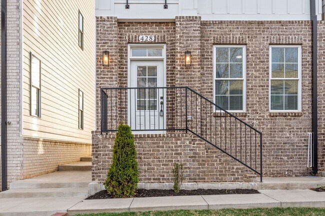 Photo - Gorgeous 3 Story 4 Bedroom Pet Friendly Home For Rent!