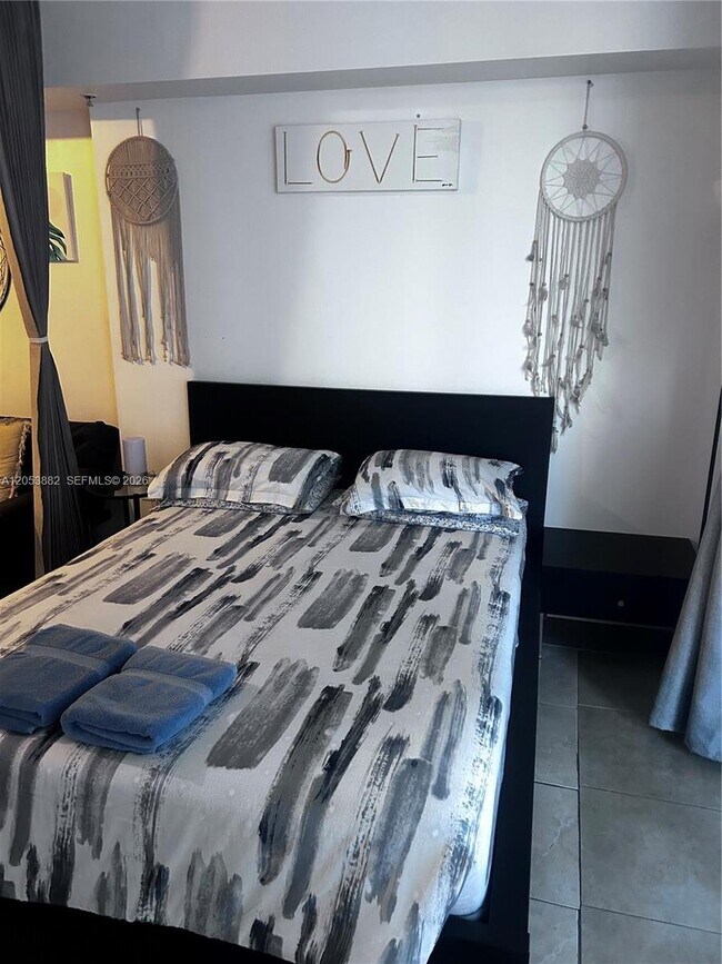 Photo - 1750 N Bayshore Dr Unit # 1707