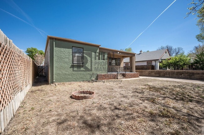 Photo - 909 W Evans Ave