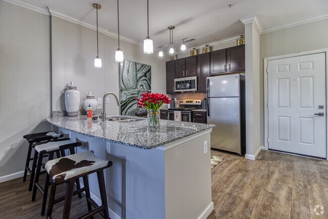 Building Photo - Everwood At The Avenue Rental
