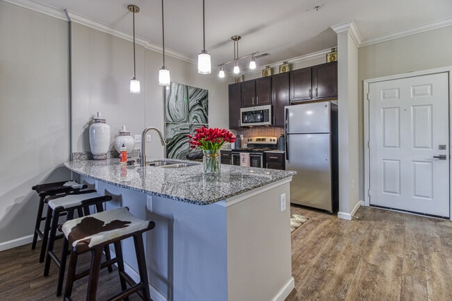 Building Photo - Everwood At The Avenue Rental