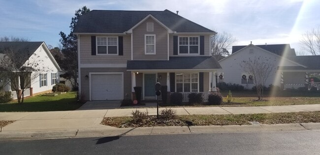 Building Photo - Beautiful Home Near Downtown Matthews