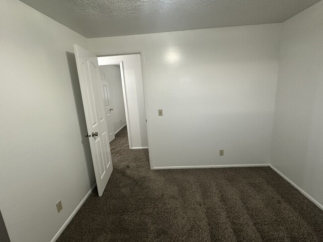 Photo - 689 E 2300 N Unit 3