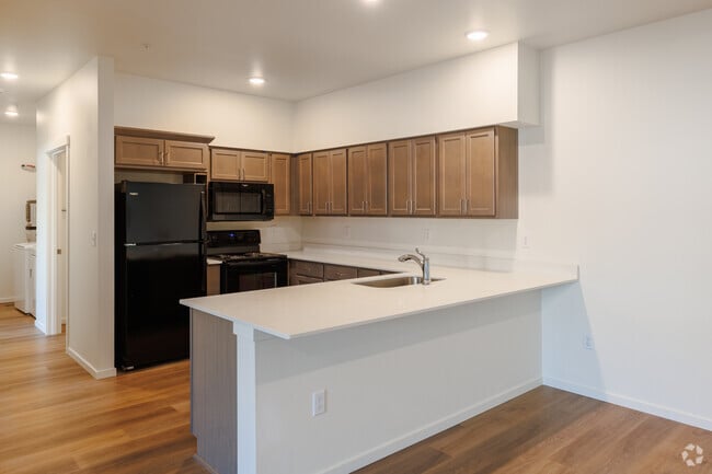 2BR, 2BA - 1220SF - Kitchen