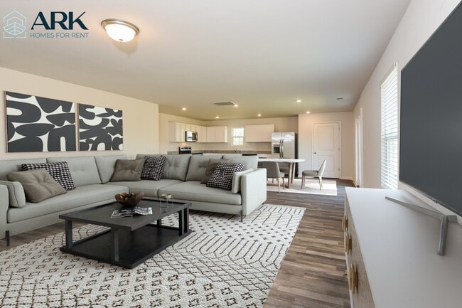 Photo - 37 Oxford Ln