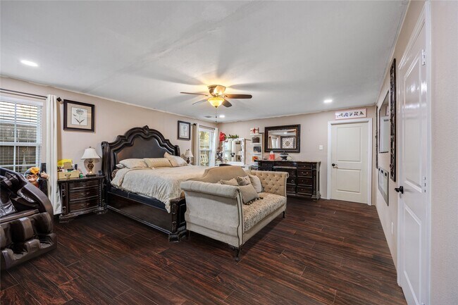 Photo - 922 Gilpin St