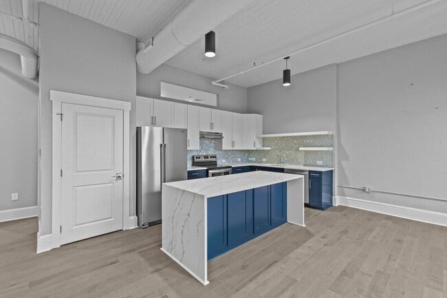 157 Howard St Unit 2B
