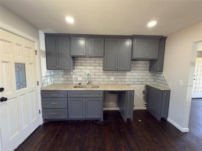 Photo - 203 W Dale St