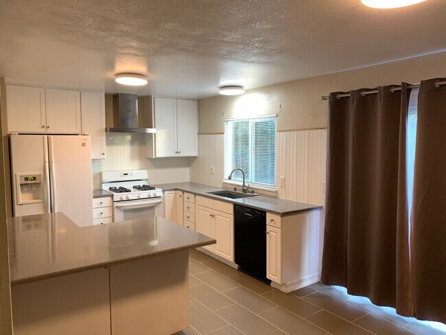 Photo - 911 Shelduck Ct