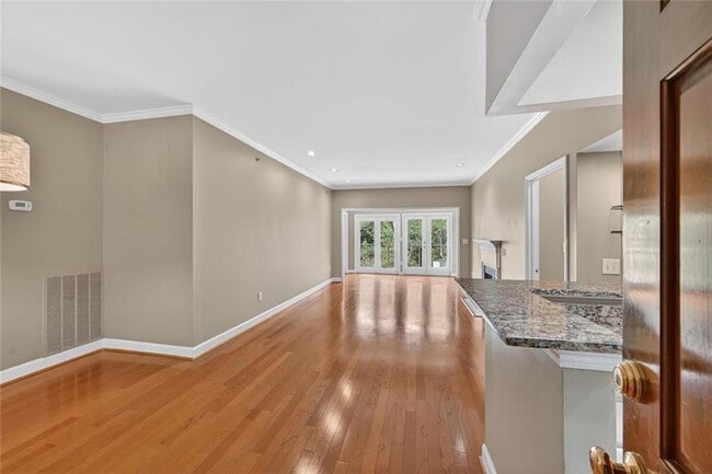 Building Photo - 2865 Lenox Rd NE Unit 610