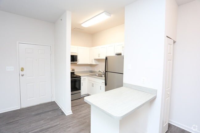 2BR, 2BA - Euclid -Upgrade - Kitchen