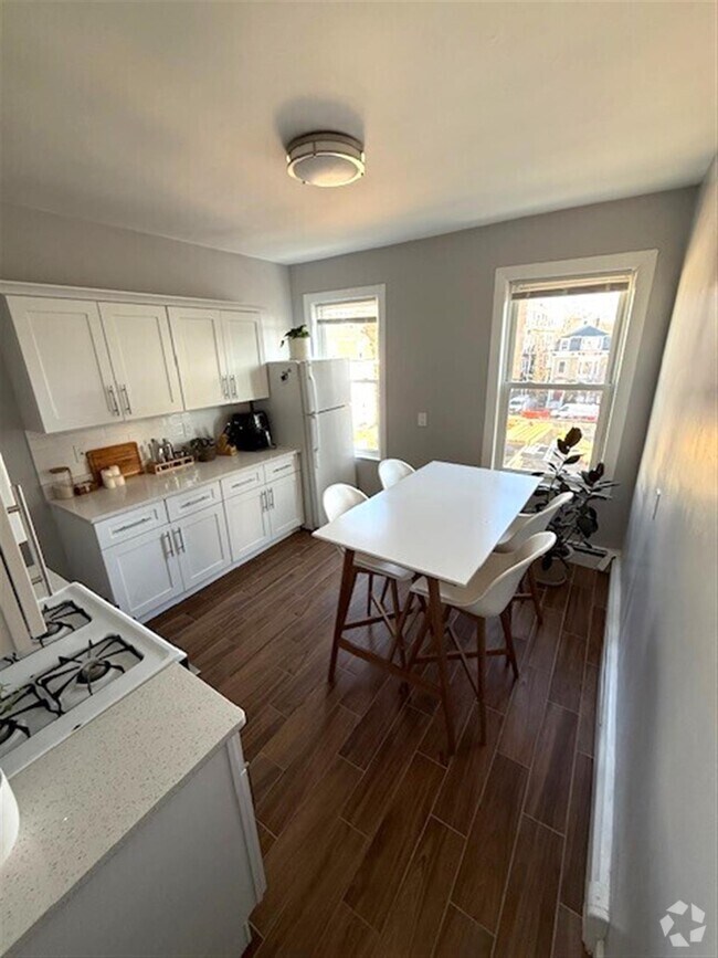 Building Photo - 9 Houghton St Unit 3 Rental
