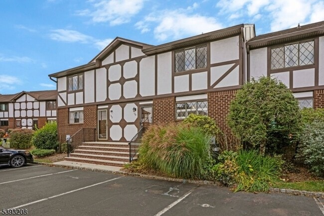 Photo - 180 Wildflower Ln