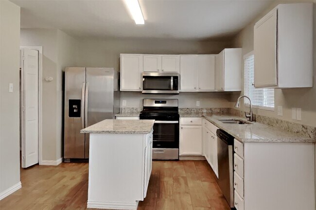 Photo - 16960 Wren Hill St
