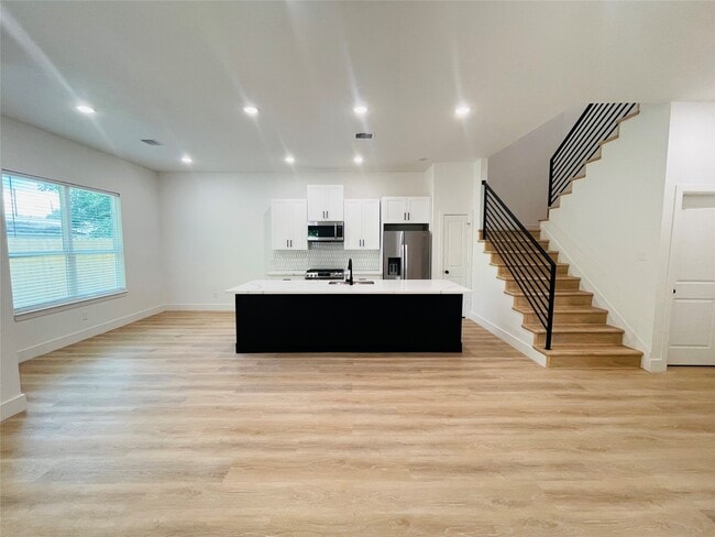 Photo - 5312 Denmark St