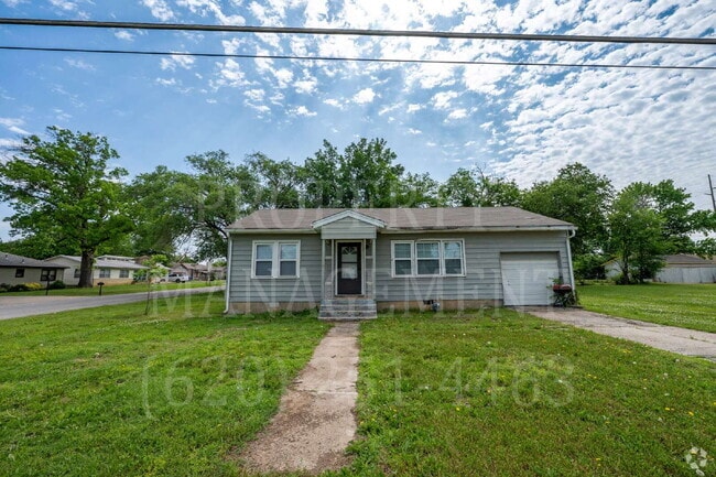 Building Photo - Charming 3-Bedroom Home in Coffeyville