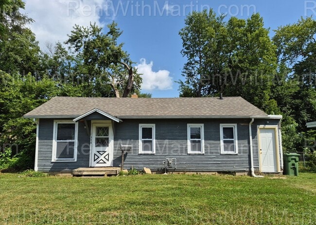 Building Photo - 348 Lamont St