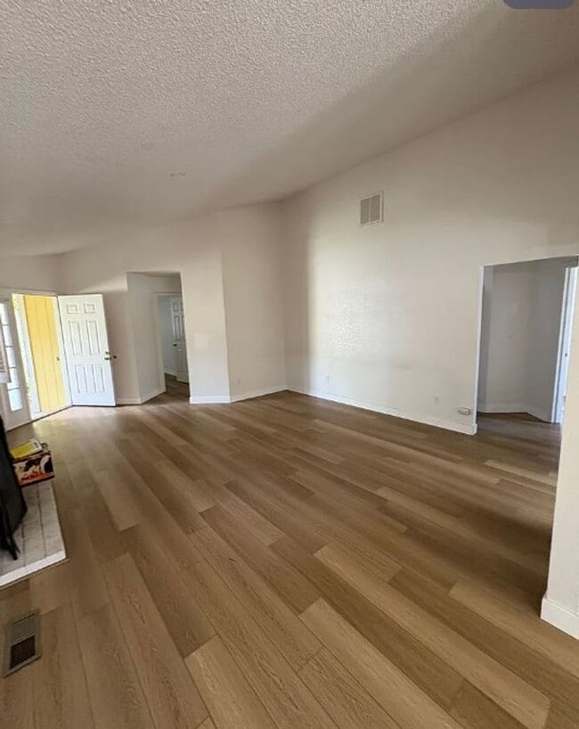 Photo - 5870 Coyote Ridge Rd