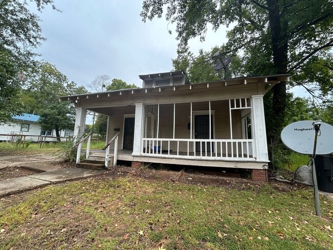 Building Photo - Highland Duplex For Rent