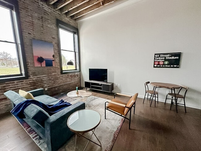 Photo - 500 W 7th St N Unidad ID1352445P