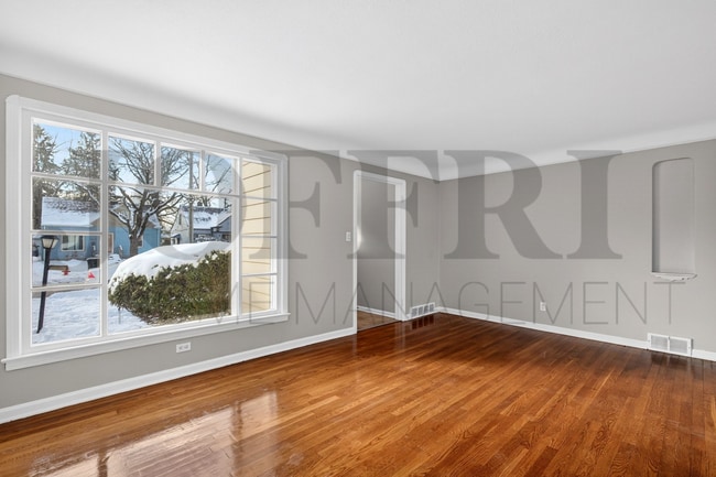 Photo - 19719 Sunset Dr