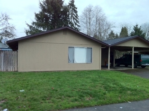 Building Photo - (473) Walnut Duplex - 2 Bedroom / 1 Bathroom Unit 497 (R)