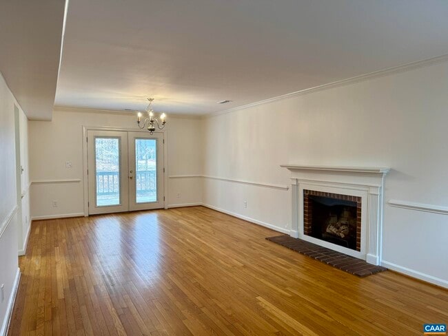 Photo - 3176 Crossfield Ln