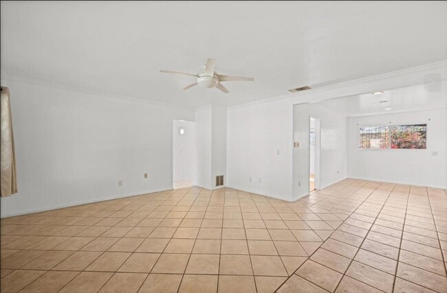 3813 Birch St Unit 3813