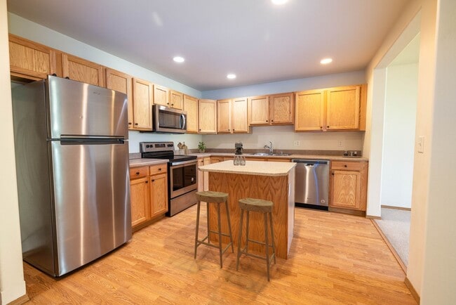 Photo - 3 Bed 2.5 Bath Condo that backs to the park!