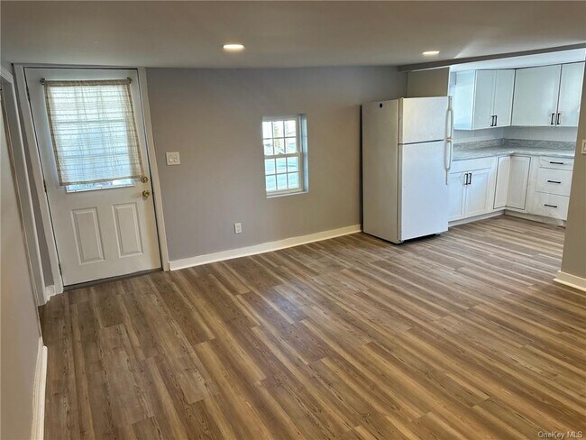 Photo - 2829 Crompond Rd