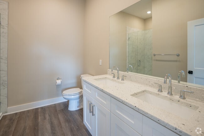 3BR, 3BA - 1,412SF - Bathroom