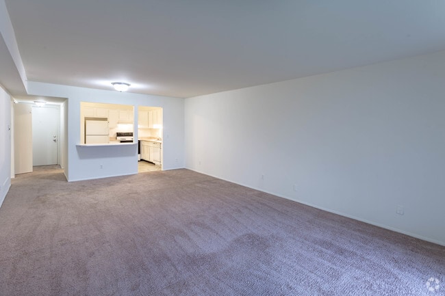 2 BR, 1.5 BA - Unit 5 - 1118 SF