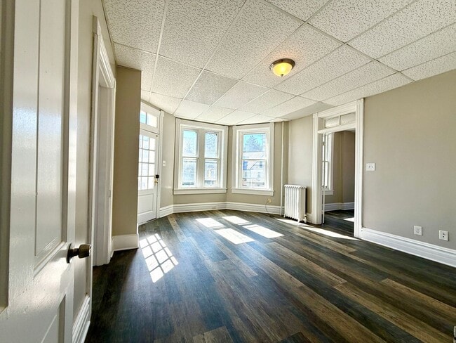 Building Photo - 162 S Potomac St Unit 2