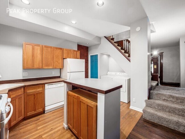 Photo - 1230 Indianola Ave