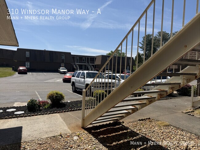 Photo - 310 Windsor Manor Way Unit A