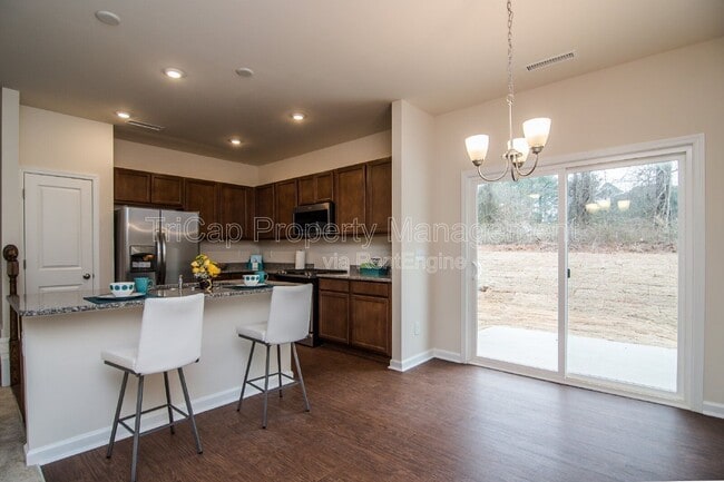 Photo - 335 White Oak Ridge Dr