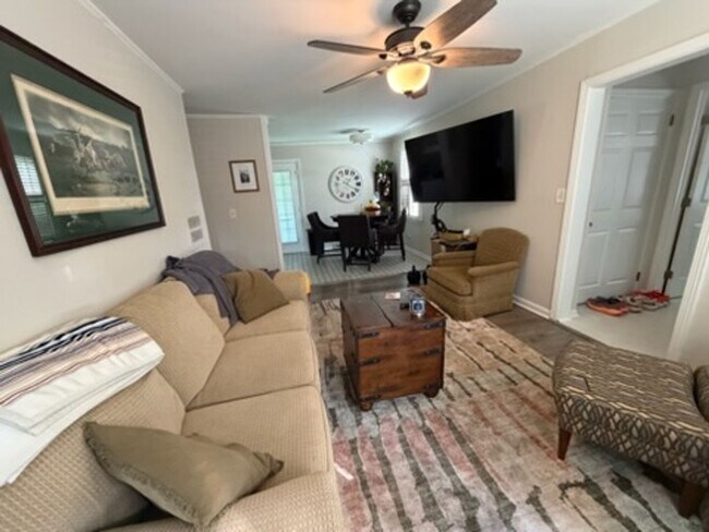 Photo - 3 Bedroom 2 Bath Ranch Home Near Haywood Road and Woodruff Road