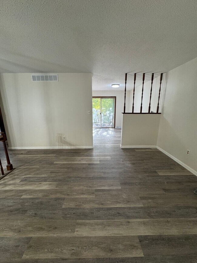 Photo - 2612-2614 Morning Glory Dr Unidad 2612