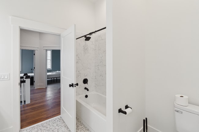 Photo - 1133 E Henry St