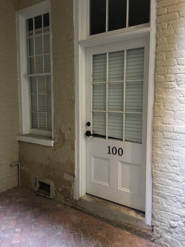 Front Door Entry into the Unit - 629 Saint Peter St