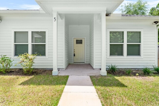 Photo - 5 Romana Ln