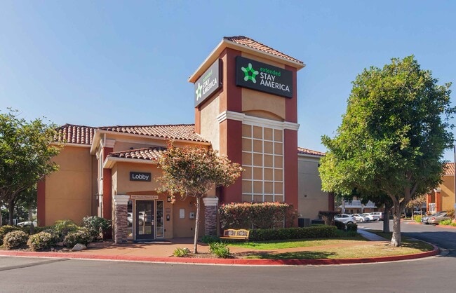 Furnished Studio-San Diego - Sorrento Mesa