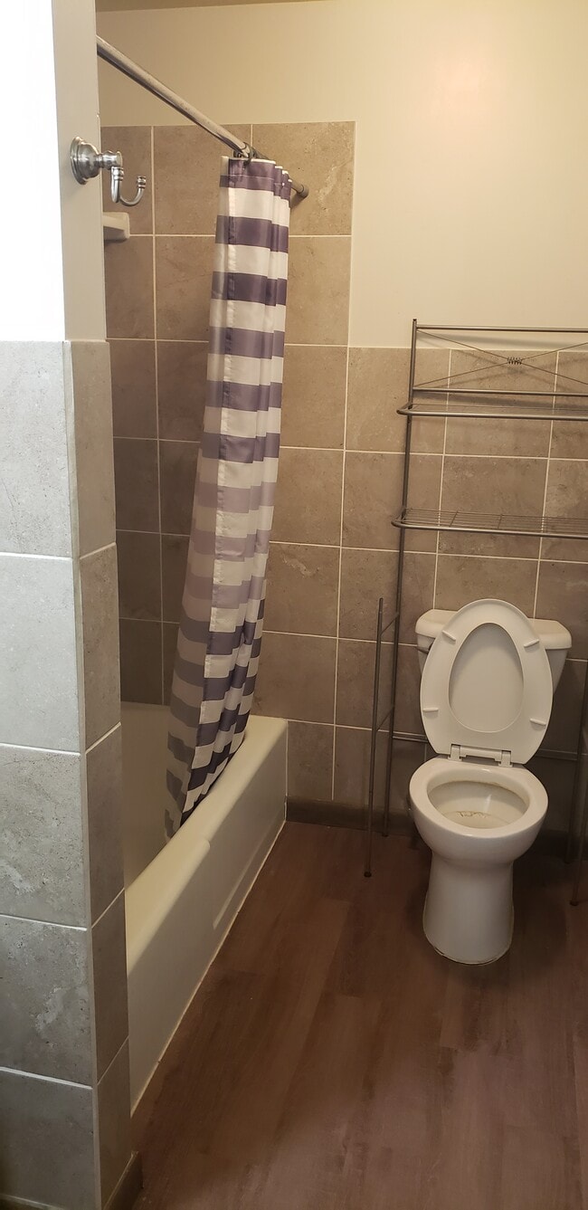 Photo - 704 S 3rd St