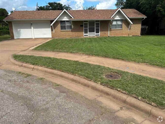 Building Photo - 3 Rene Cir Rental